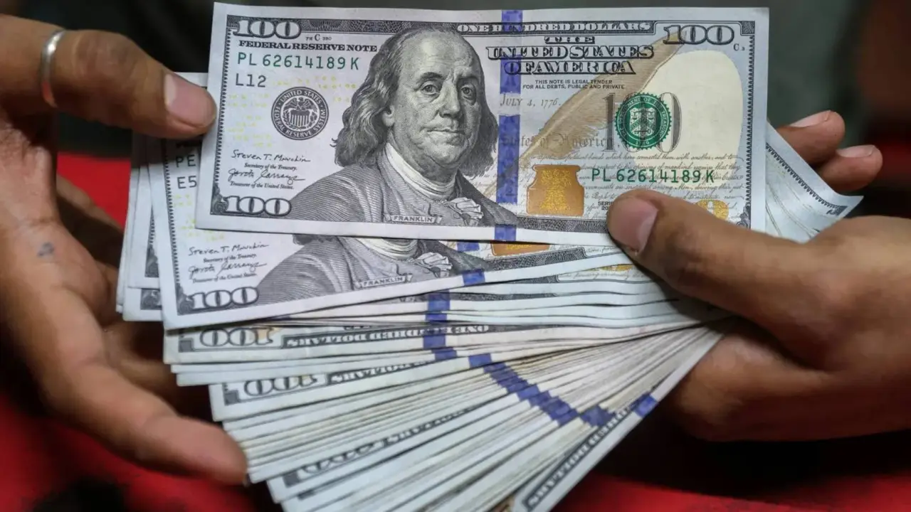 أسواق الصرف العالمية تحت ضغط التضخم والحرب في الشرق الأوسط.